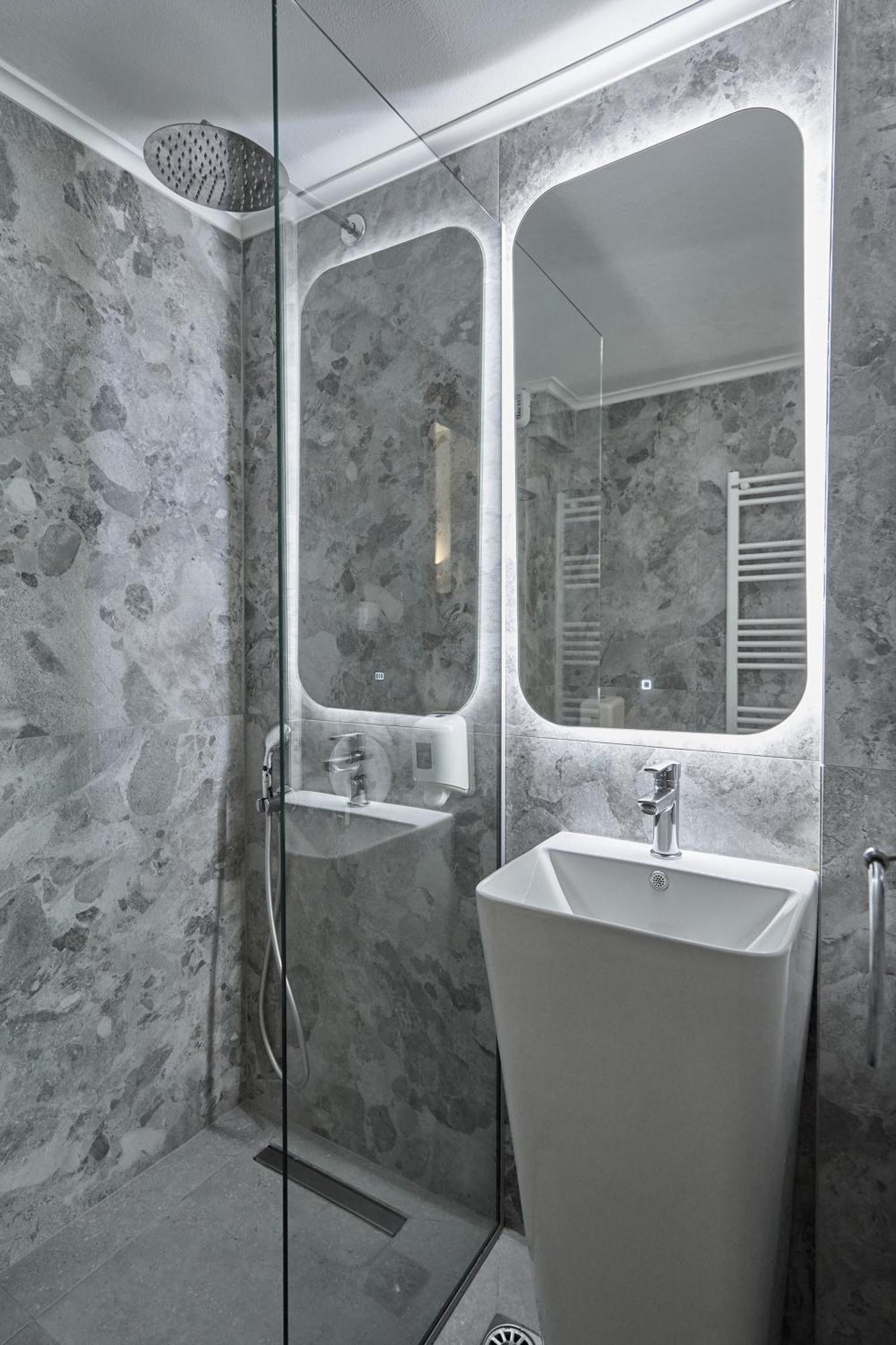 Iris Hotel Thermi Bagian luar foto