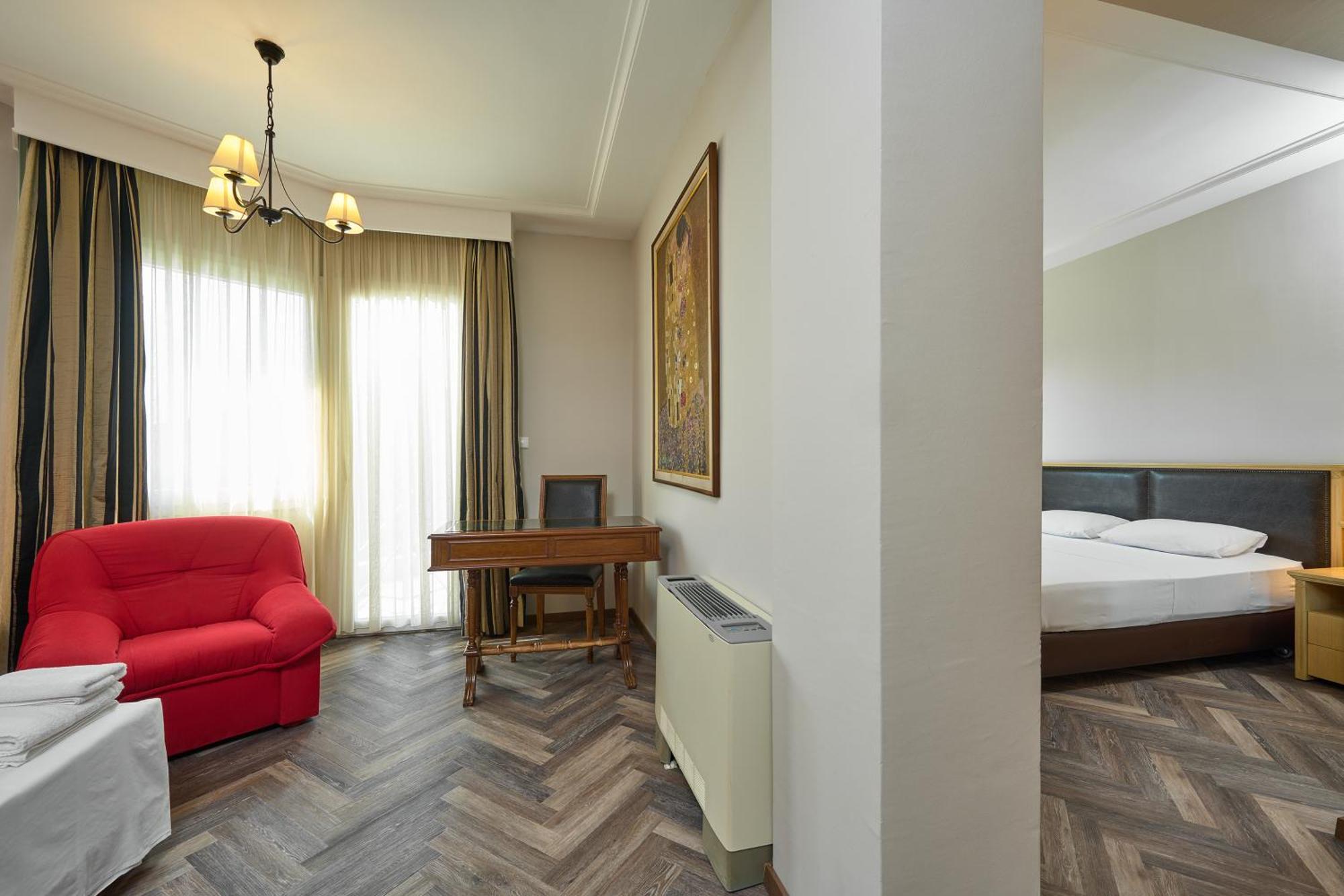 Iris Hotel Thermi Bagian luar foto